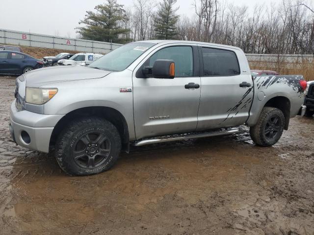 5TBDV541X8S507864 - 2008 TOYOTA TUNDRA CREWMAX SILVER photo 1