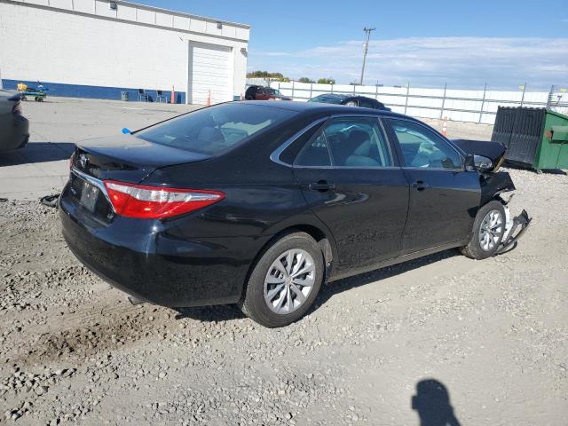 4T1BF1FK0HU781057 - 2017 TOYOTA CAMRY LE BLACK photo 3