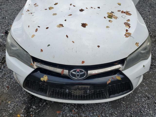 4T1BF1FK2HU338487 - 2017 TOYOTA CAMRY LE WHITE photo 11