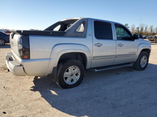 3GNVKFE01AG130076 - 2010 CHEVROLET AVALANCHE LT SILVER photo 3