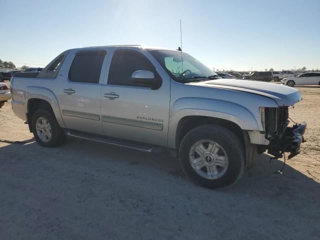 3GNVKFE01AG130076 - 2010 CHEVROLET AVALANCHE LT SILVER photo 4