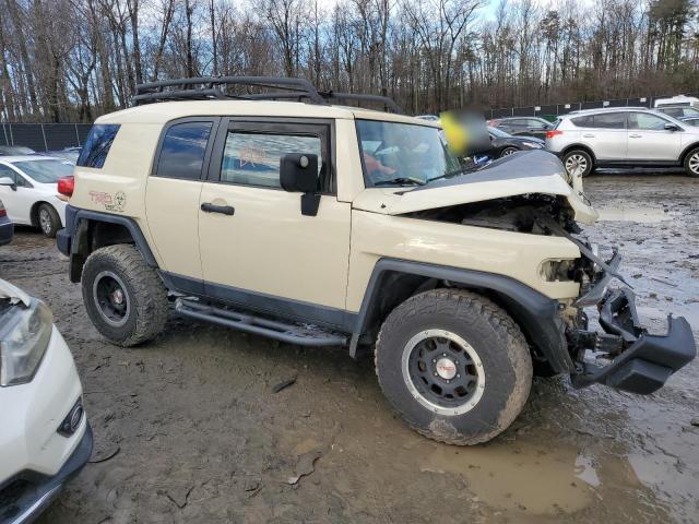 JTEBU4BF8AK074001 - 2010 TOYOTA FJ CRUISER TAN photo 4