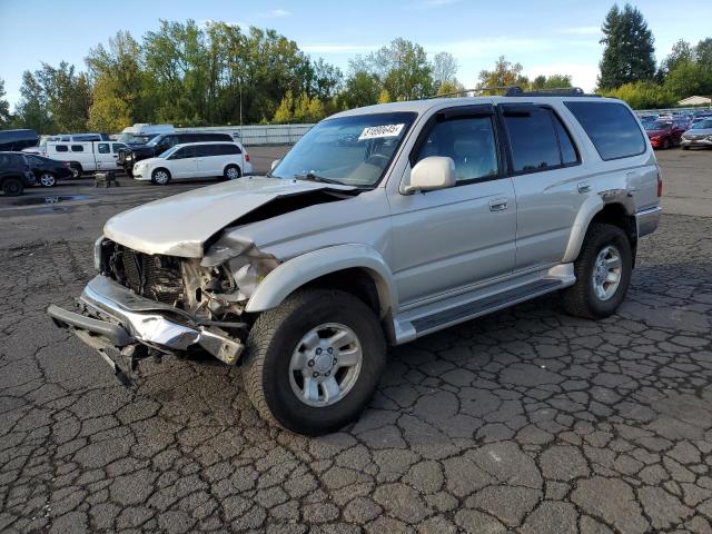2000 TOYOTA 4RUNNER SR5, 
