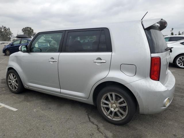 JTLKE50EX81025775 - 2008 TOYOTA SCION XB SILVER photo 2