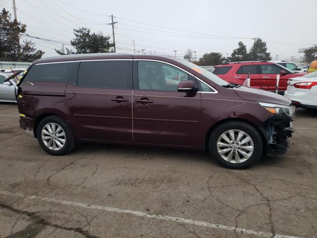 KNDMC5C12H6256868 - 2017 KIA SEDONA EX BURGUNDY photo 4