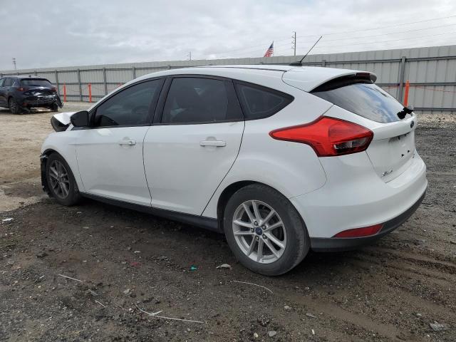 1FADP3K21FL201903 - 2015 FORD FOCUS SE WHITE photo 2