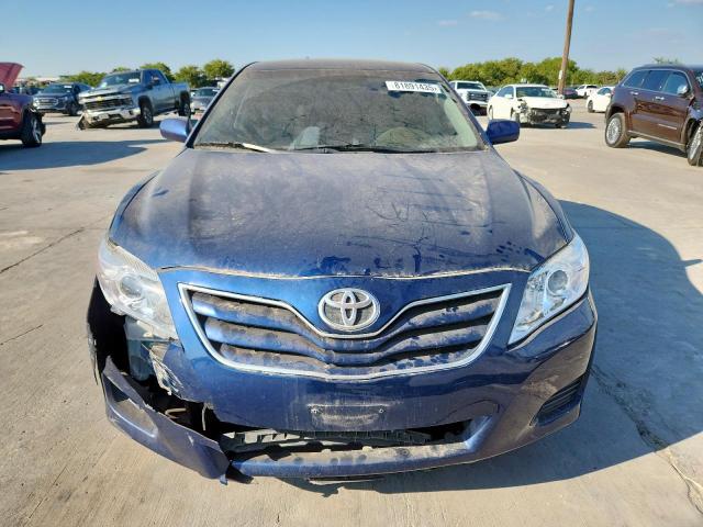 4T1BF3EK4AU565442 - 2010 TOYOTA CAMRY BASE BLUE photo 5