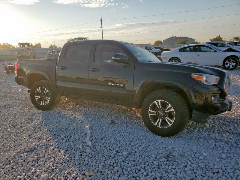 5TFAZ5CN9HX041583 - 2017 TOYOTA TACOMA DOUBLE CAB 黑色 照片 4