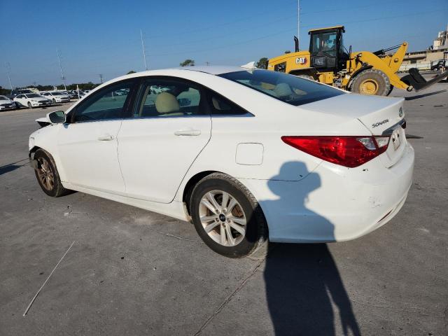 5NPEB4AC3DH747066 - 2013 HYUNDAI SONATA GLS 白色 照片 2