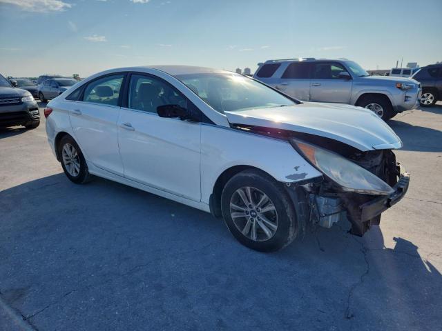 5NPEB4AC3DH747066 - 2013 HYUNDAI SONATA GLS 白色 照片 4