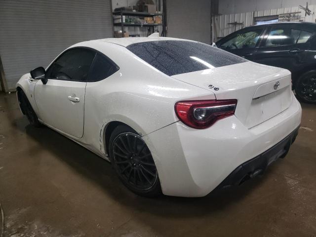 JF1ZNAE19J8700253 - 2018 TOYOTA 86 GT WHITE photo 2