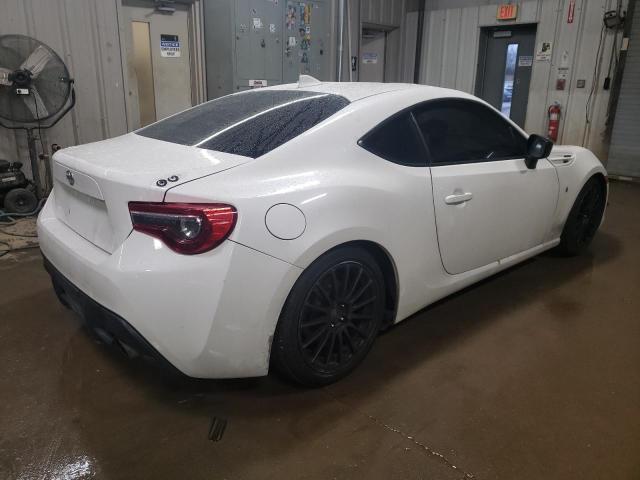 JF1ZNAE19J8700253 - 2018 TOYOTA 86 GT WHITE photo 3