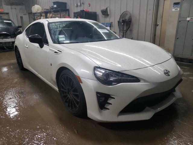 JF1ZNAE19J8700253 - 2018 TOYOTA 86 GT WHITE photo 4