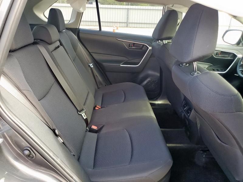 JTMLWRFV4MD121020 - 2021 TOYOTA RAV4 LE Graphite photo 11