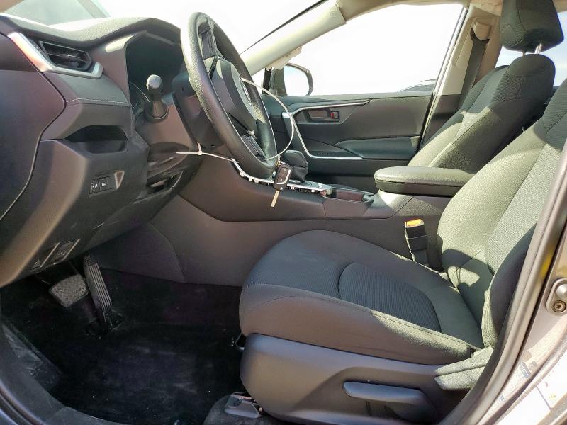 JTMLWRFV4MD121020 - 2021 TOYOTA RAV4 LE Graphite photo 7