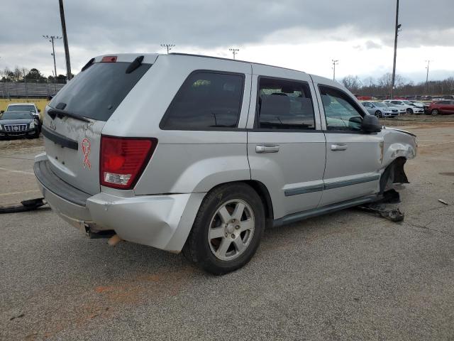 1J8GS48K98C113812 - 2008 JEEP GRAND CHER LAREDO SILVER photo 3