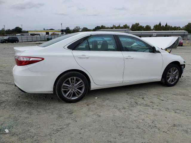 4T1BF1FK4GU589882 - 2016 TOYOTA CAMRY LE 白色 照片 3