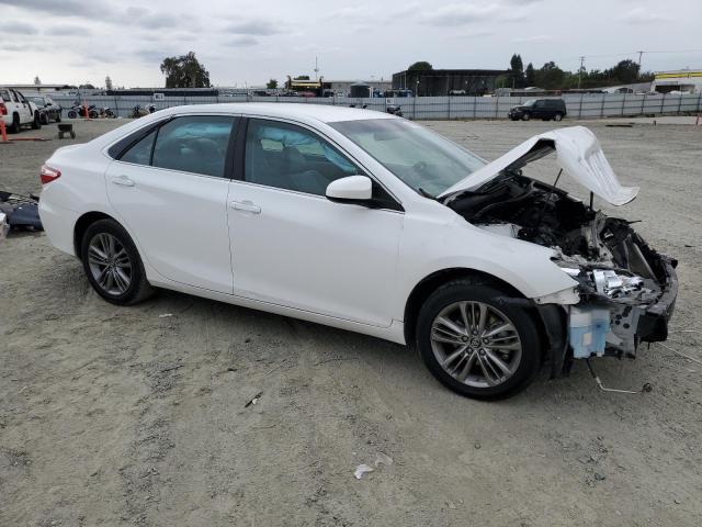4T1BF1FK4GU589882 - 2016 TOYOTA CAMRY LE 白色 照片 4