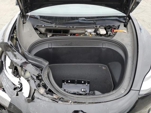 5YJ3E1EA3JF108329 - 2018 TESLA MODEL 3 Чорний фото 11