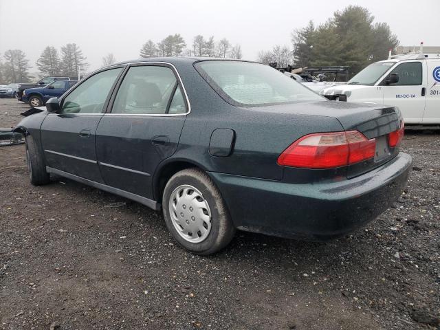 1HGCG665XYA037305 - 2000 HONDA ACCORD LX GREEN photo 2