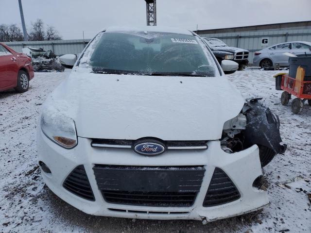 1FAHP3M24CL475042 - 2012 FORD FOCUS SEL WHITE photo 5