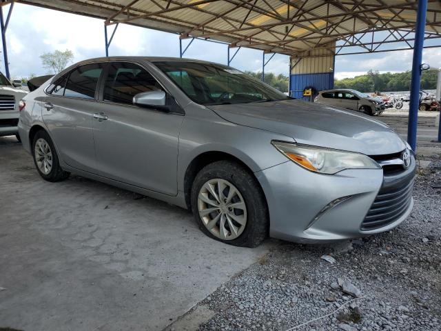 4T1BF1FKXFU103946 - 2015 TOYOTA CAMRY LE SILVER photo 4