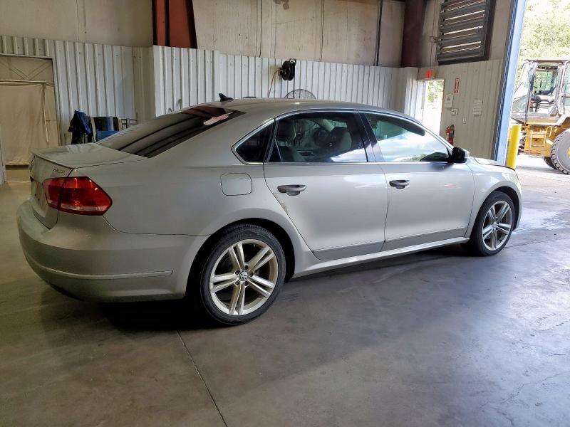 1VWCN7A38EC044735 - 2014 VOLKSWAGEN PASSAT SEL Серый фото 3