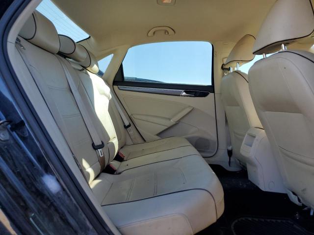 1VWDT7A3XHC024520 - 2017 VOLKSWAGEN PASSAT R-LINE Schwarz Foto 10