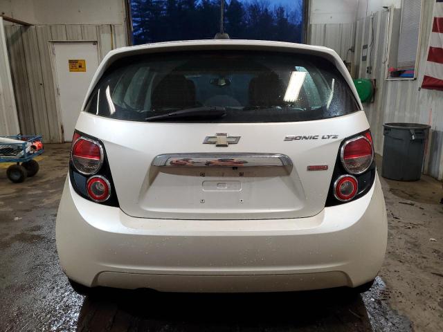 1G1JE6SB2F4212934 - 2015 CHEVROLET SONIC LTZ WHITE photo 6