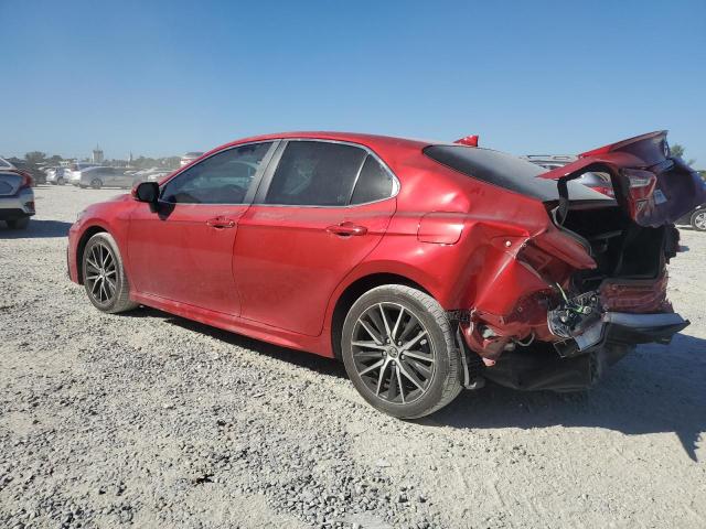 4T1G11AK6PU173747 - 2023 TOYOTA CAMRY SE NIGHT SHADE RED photo 2