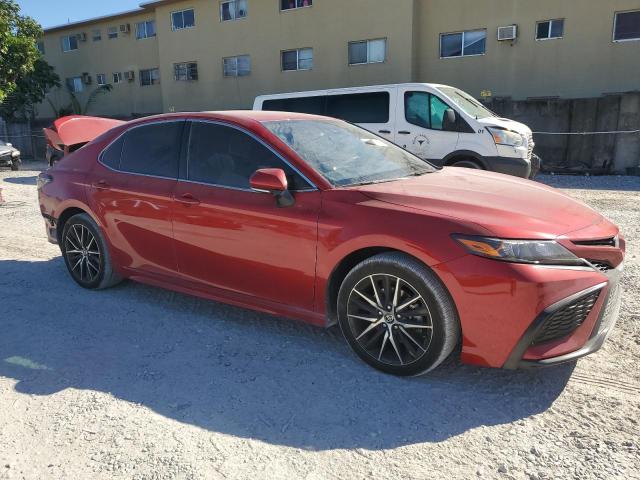 4T1G11AK6PU173747 - 2023 TOYOTA CAMRY SE NIGHT SHADE RED photo 4