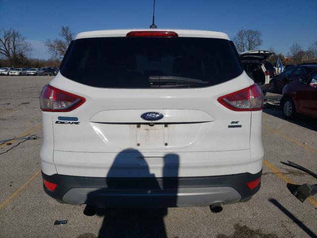 1FMCU9G94FUA83293 - 2015 FORD ESCAPE SE WHITE photo 6