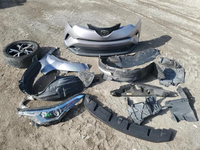 JTNKHMBXXJ1004292 - 2018 TOYOTA C-HR XLE Արծաթագույն լուսանկար 12