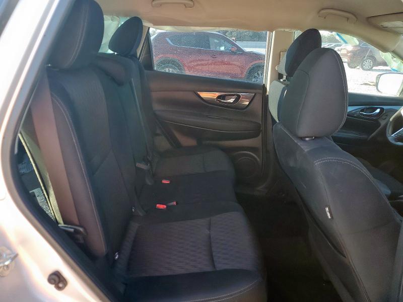 KNMAT2MT4JP565484 - 2018 NISSAN ROGUE S 银色 照片 11