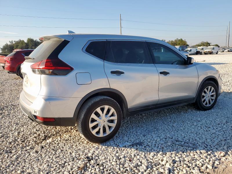KNMAT2MT4JP565484 - 2018 NISSAN ROGUE S 银色 照片 3