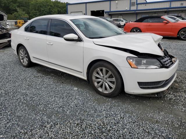 1VWCH7A36CC059979 - 2012 VOLKSWAGEN PASSAT SEL Blanco foto 4