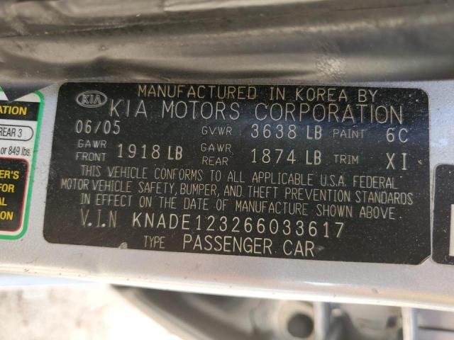 KNADE123266033617 - 2006 KIA RIO SILVER photo 10