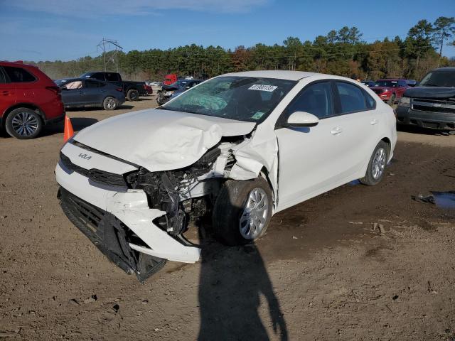 3KPF24AD1NE430227 - 2022 KIA FORTE FE WHITE photo 1