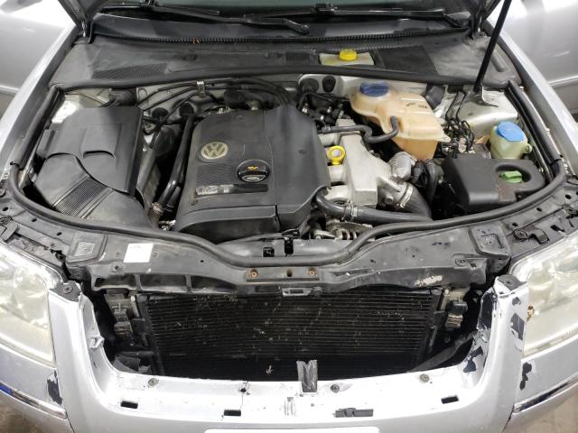 WVWPD63B84P058826 - 2004 VOLKSWAGEN PASSAT GLS SILVER photo 11