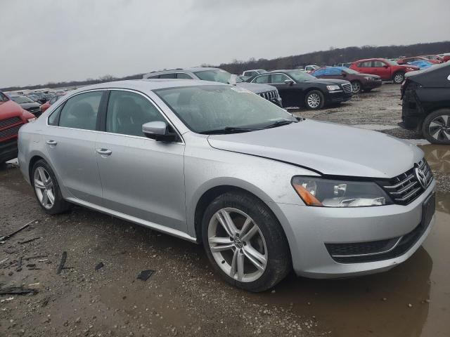 1VWBN7A38EC118506 - 2014 VOLKSWAGEN PASSAT SE SILVER photo 4