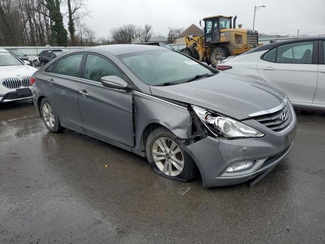 5NPEB4AC2DH679097 - 2013 HYUNDAI SONATA GLS GRAY photo 4