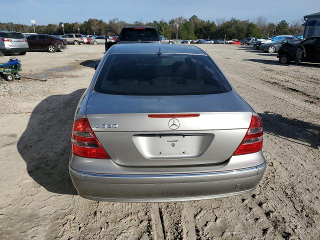 WDBUF65J84A595795 - 2004 MERCEDES-BENZ E 320 GRAY photo 6