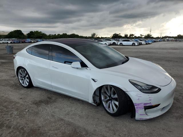 5YJ3E1EA7JF019699 - 2018 TESLA MODEL 3 თეთრი ფოტო 4
