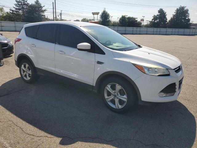 1FMCU0GX4DUB25713 - 2013 FORD ESCAPE SE თეთრი ფოტო 4