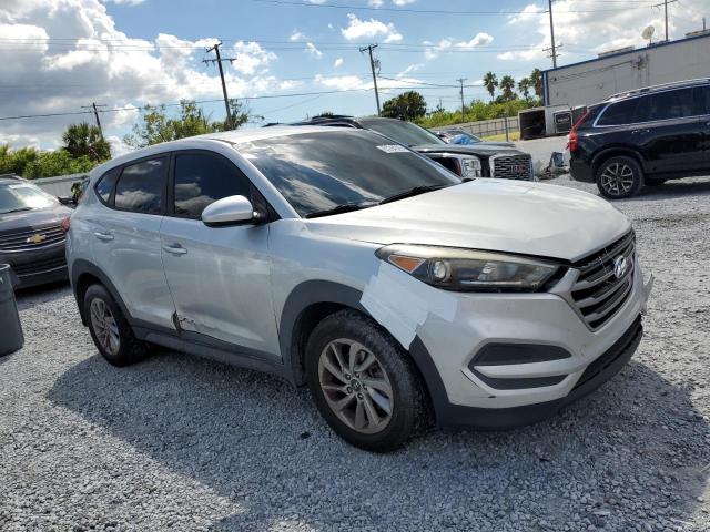 KM8J23A41JU693720 - 2018 HYUNDAI TUCSON SE SILVER photo 4
