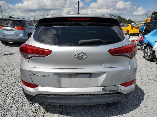 KM8J23A41JU693720 - 2018 HYUNDAI TUCSON SE SILVER photo 6