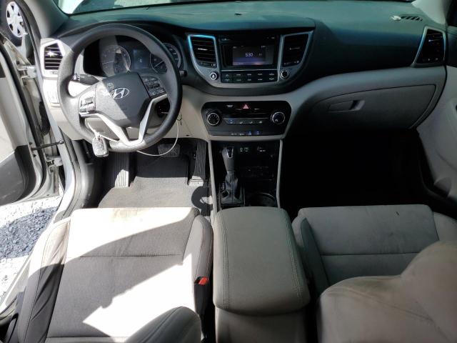 KM8J23A41JU693720 - 2018 HYUNDAI TUCSON SE SILVER photo 8