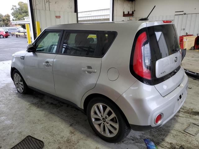 KNDJP3A58K7657408 - 2019 KIA SOUL + SILVER photo 2