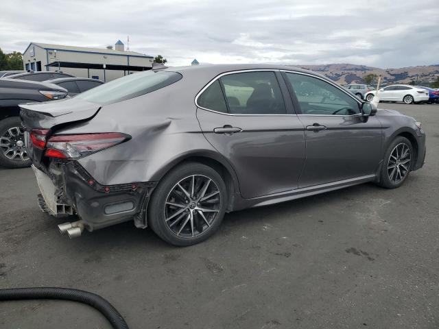 4T1G11AKXMU481953 - 2021 TOYOTA CAMRY SE 石墨色 照片 3