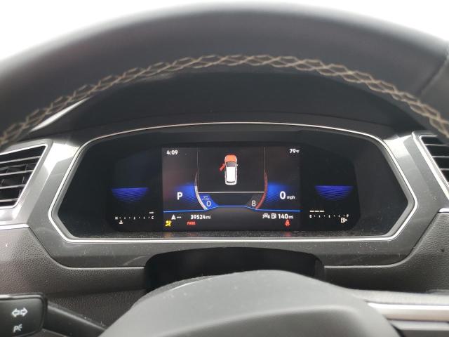 3VV3B7AX9NM080108 - 2022 VOLKSWAGEN TIGUAN SE Чорний фото 9